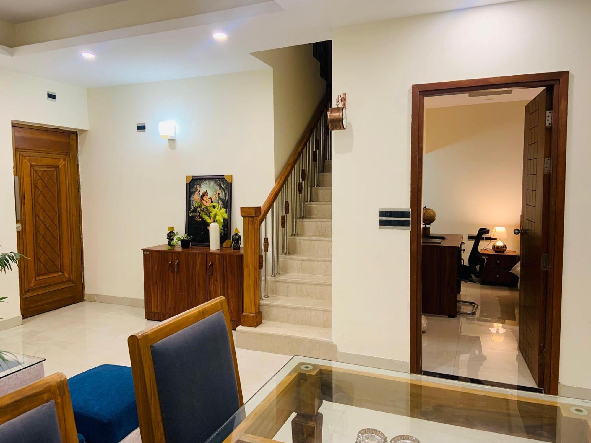 Umang - Premium Resort Like Villa In Vrindavan Exterior photo